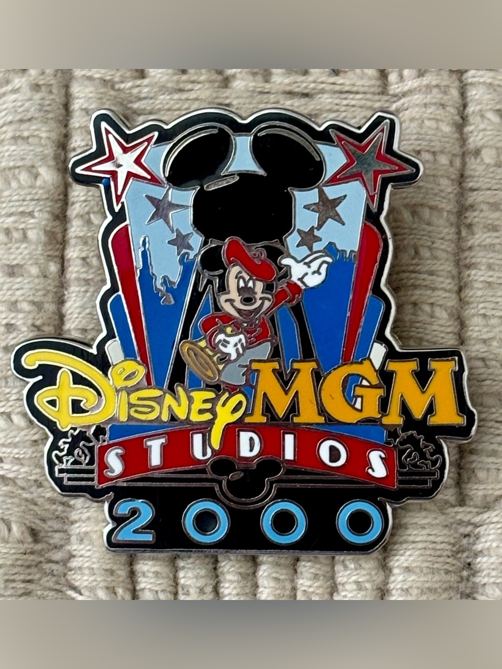 DISNEY 2000 *Rare* WDW MGM Studios Director Mickey Mouse Millennium Icon Pin